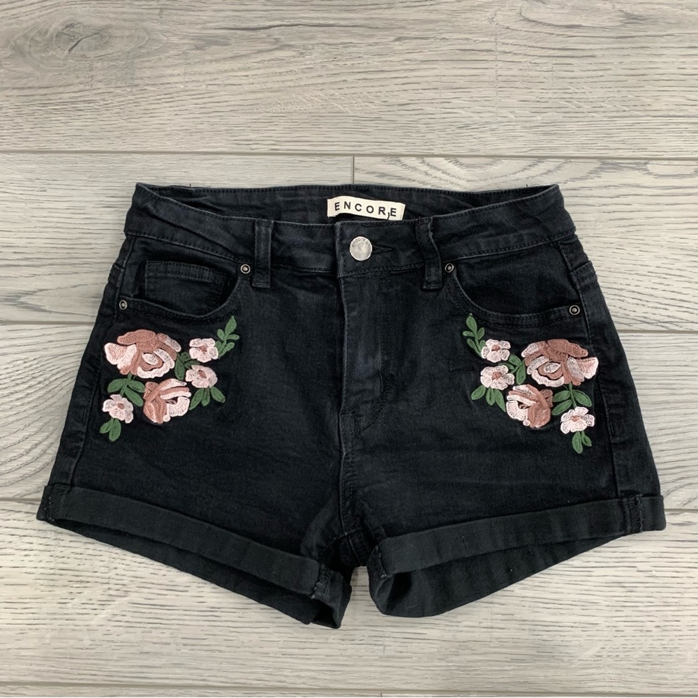 Encore Jeans Embroidered Denim Women’s Shorts Size 3